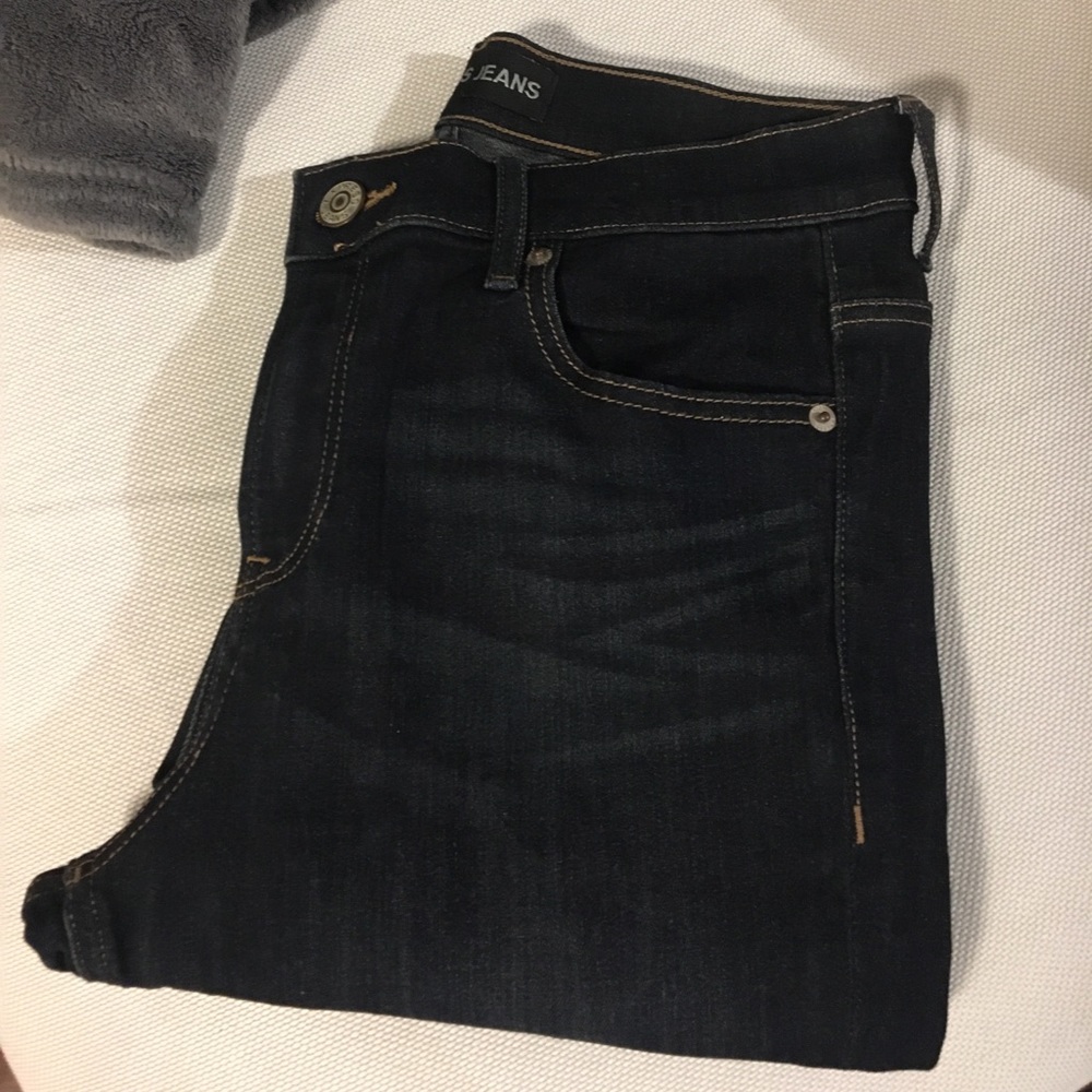 Expressed dark blue jegging